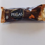 Pegas premium almond